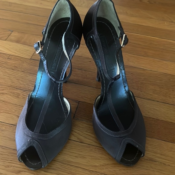 BCBG Maxazria T-Strap Peep Toe Brown Satin Heel. Women’s Size 7.5
